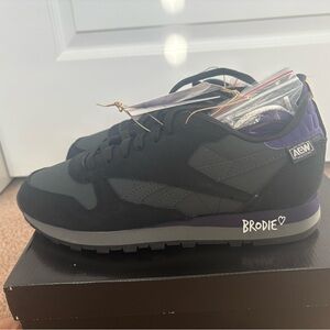 Reebok Black and Purple Athletic Shoes